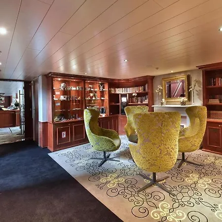 Ms Rembrandt Botel
