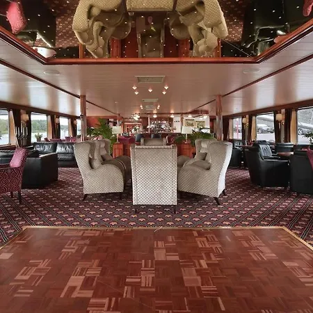 Ms Rembrandt Botel *